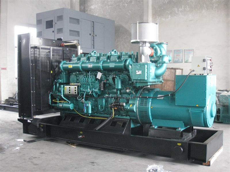 零陵200KW 柴油发电机的油耗是多少？